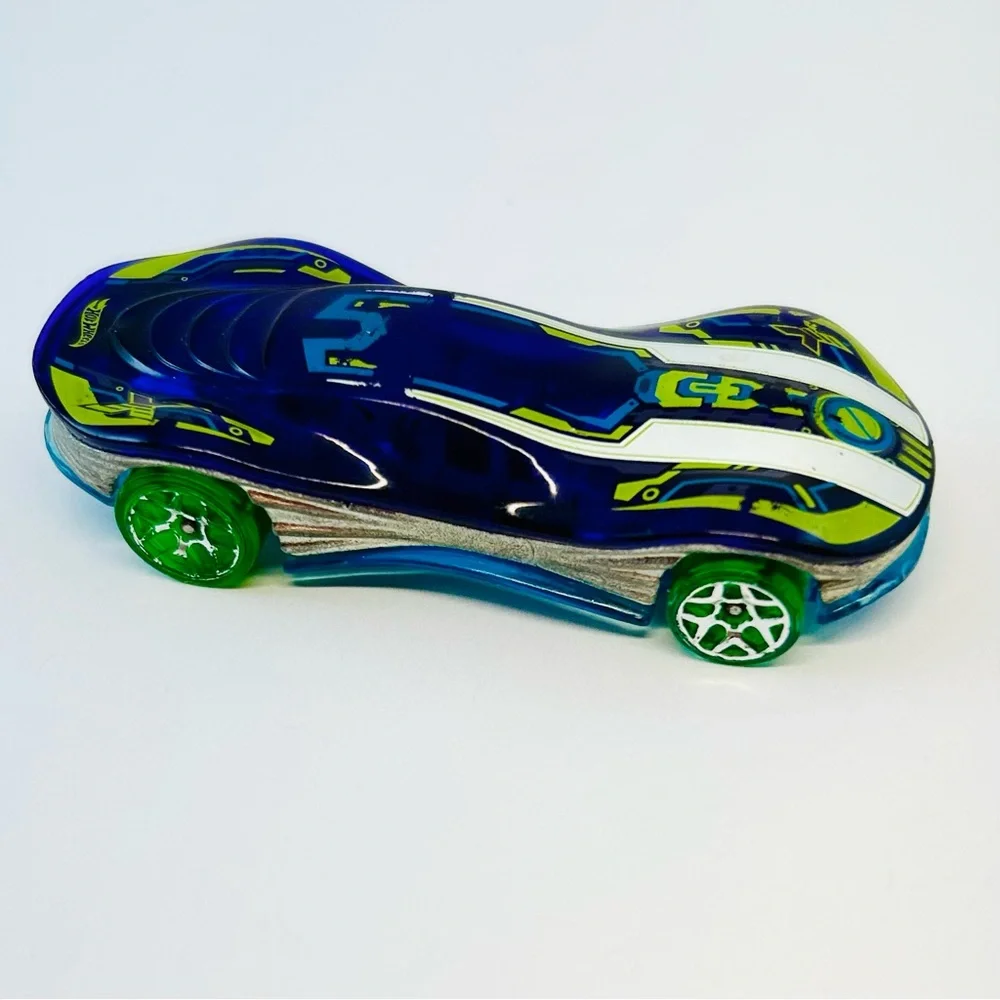 2015 Hot Wheels Clear Speeder Purple Green Blue & White 1:64 Diecast 3